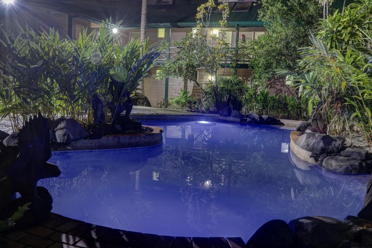 Gizo Hotel Exterior foto